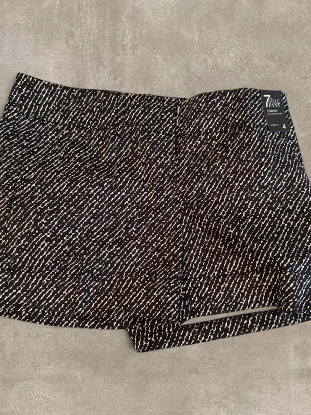 New York & Company Black and White High Waist Women's Shorts